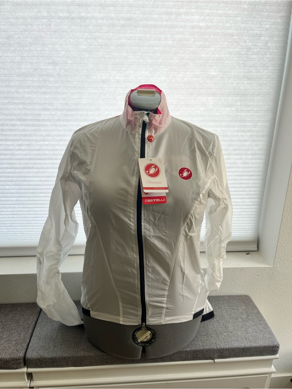 Castelli Leggera Windproof Light Cycling Jacket Womens Pink White Size large NWT